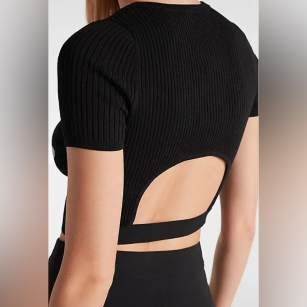 NWT Express Body Contour Cutout Cropped Sweater Ribbed Black Size L - Picture 1 of 9